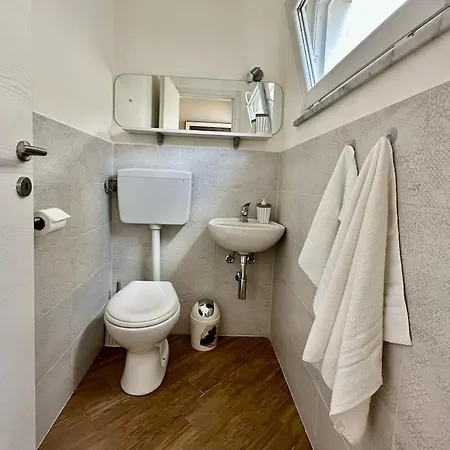 아파트 Pippo's Home, Moderno, Accogliente E Con Spazio Esterno Privato Vicino Tra Mondello E Il Centro Storico Di *